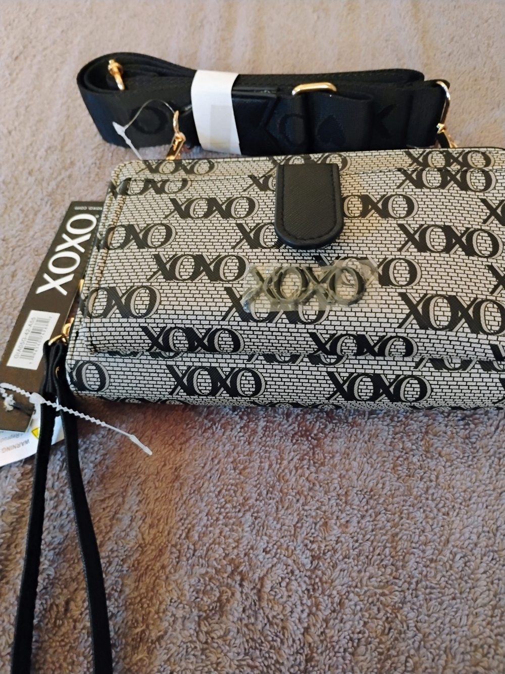 XOXO Black & Cream Logo Print Crossbody Wallet